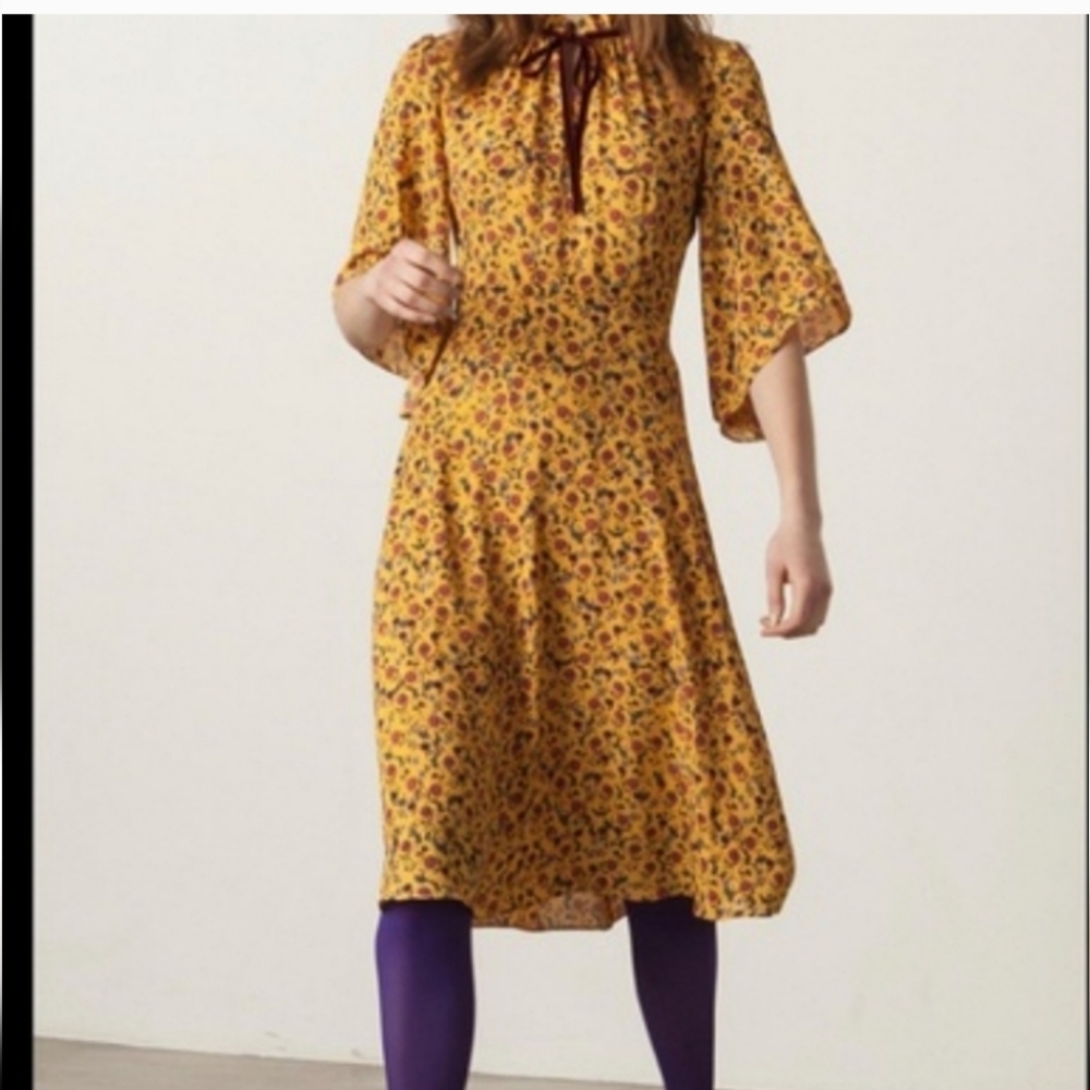 Donna Morgan Flutter Sleeve Midi Dress